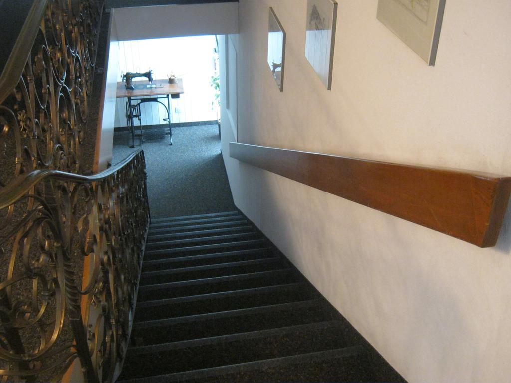 Hotel Garni Ursalina บัดรากัซ ภายนอก รูปภาพ