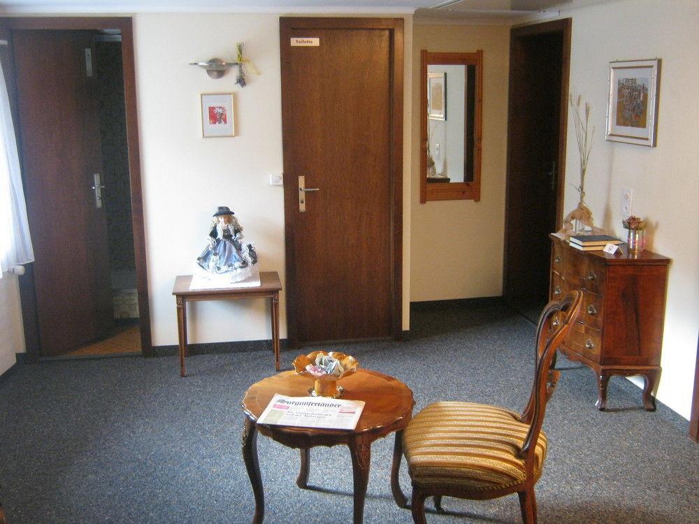 Hotel Garni Ursalina บัดรากัซ ภายนอก รูปภาพ
