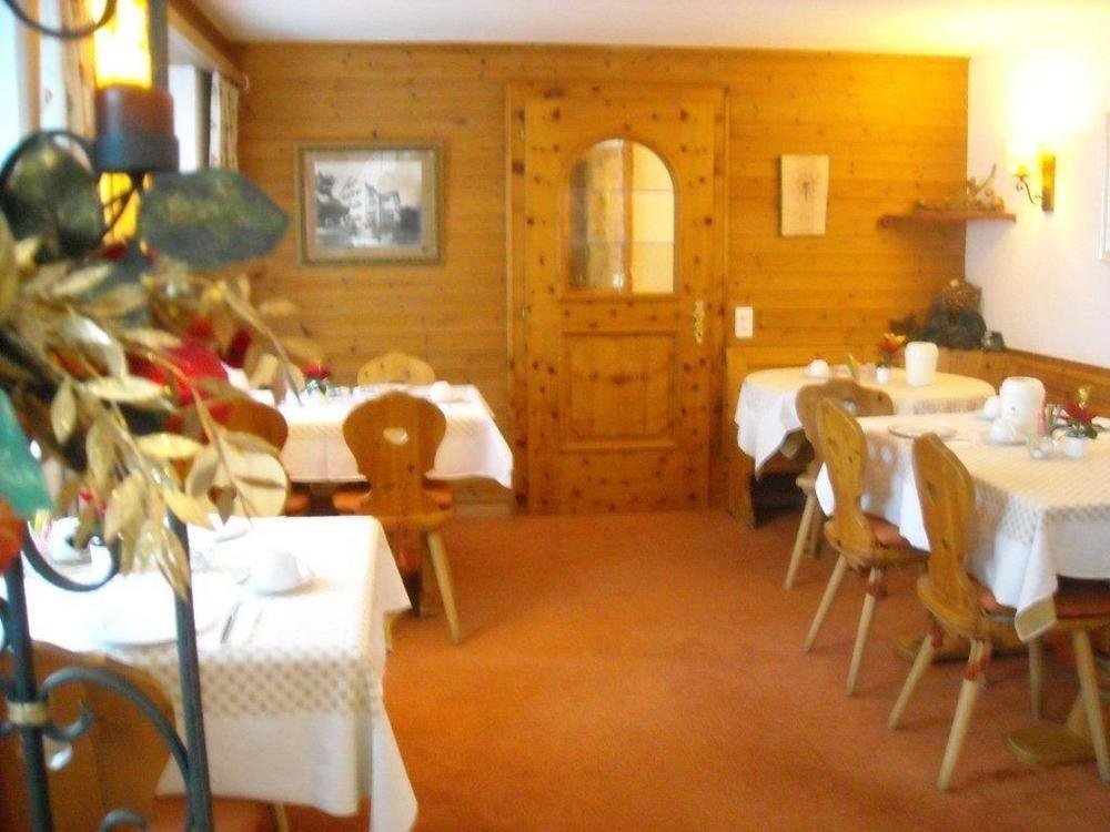 Hotel Garni Ursalina บัดรากัซ ภายนอก รูปภาพ
