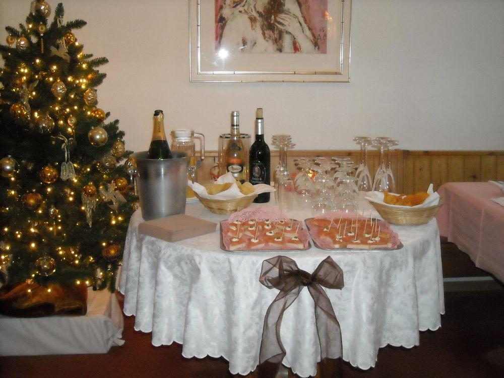 Hotel Garni Ursalina บัดรากัซ ภายนอก รูปภาพ