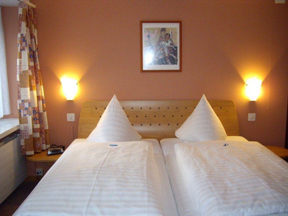 Hotel Garni Ursalina บัดรากัซ ภายนอก รูปภาพ