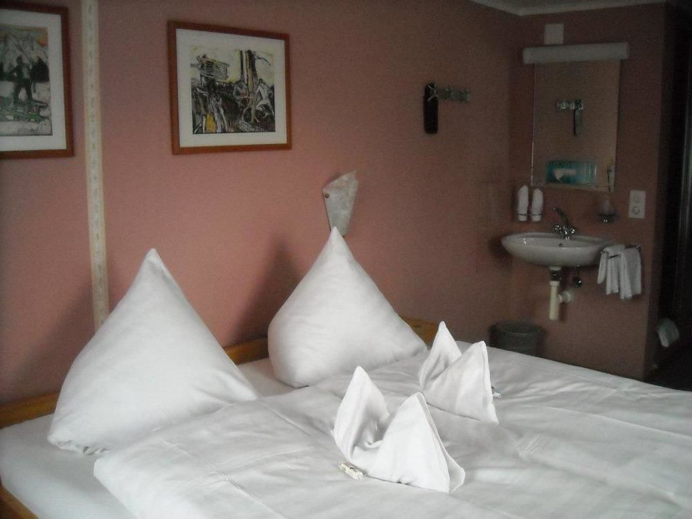 Hotel Garni Ursalina บัดรากัซ ภายนอก รูปภาพ