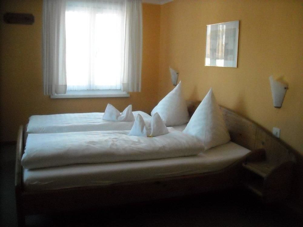 Hotel Garni Ursalina บัดรากัซ ภายนอก รูปภาพ