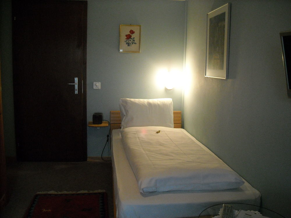 Hotel Garni Ursalina บัดรากัซ ภายนอก รูปภาพ